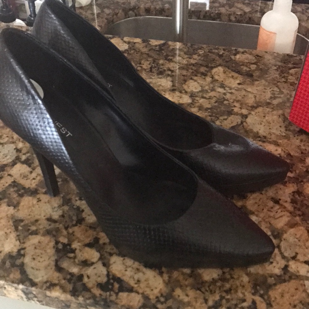 Nine West 5" Black Snakeskin Heels NWOT